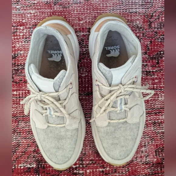 Sorel Women's Kinetic RNEGD Caribou Boot in the color Chalk/Canoe Size 8 - Picture 5 of 8